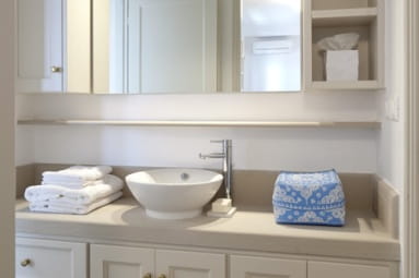 7 επιπλωμένες διώροφες κατοικίες προς ενοικίαση σε συγκρότημα στο Γιαλισκάρι Kέας