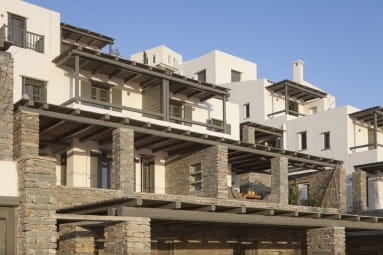 7 επιπλωμένες διώροφες κατοικίες προς ενοικίαση σε συγκρότημα στο Γιαλισκάρι Kέας